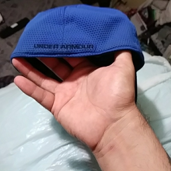 Underarmor Hat - Picture 2 of 3
